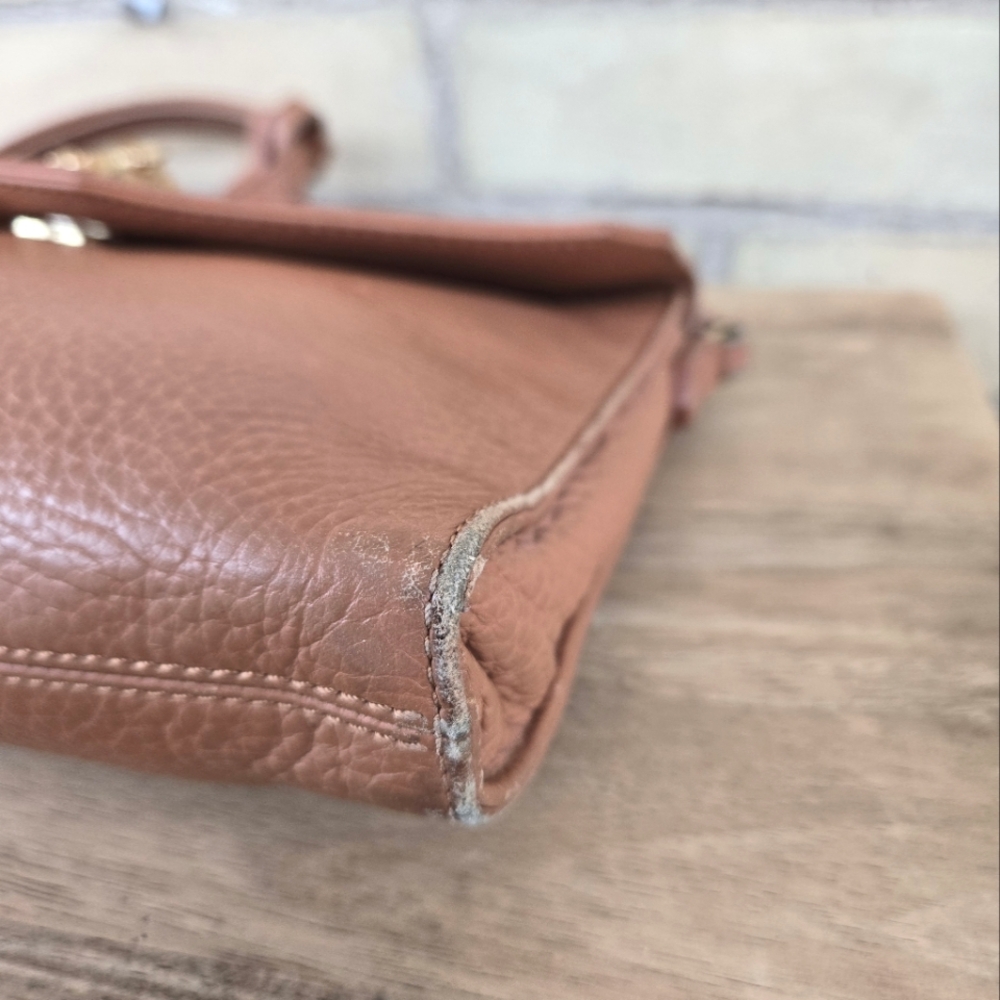 Moda Tan Leather Crossbody Bag - Picture 9 of 13